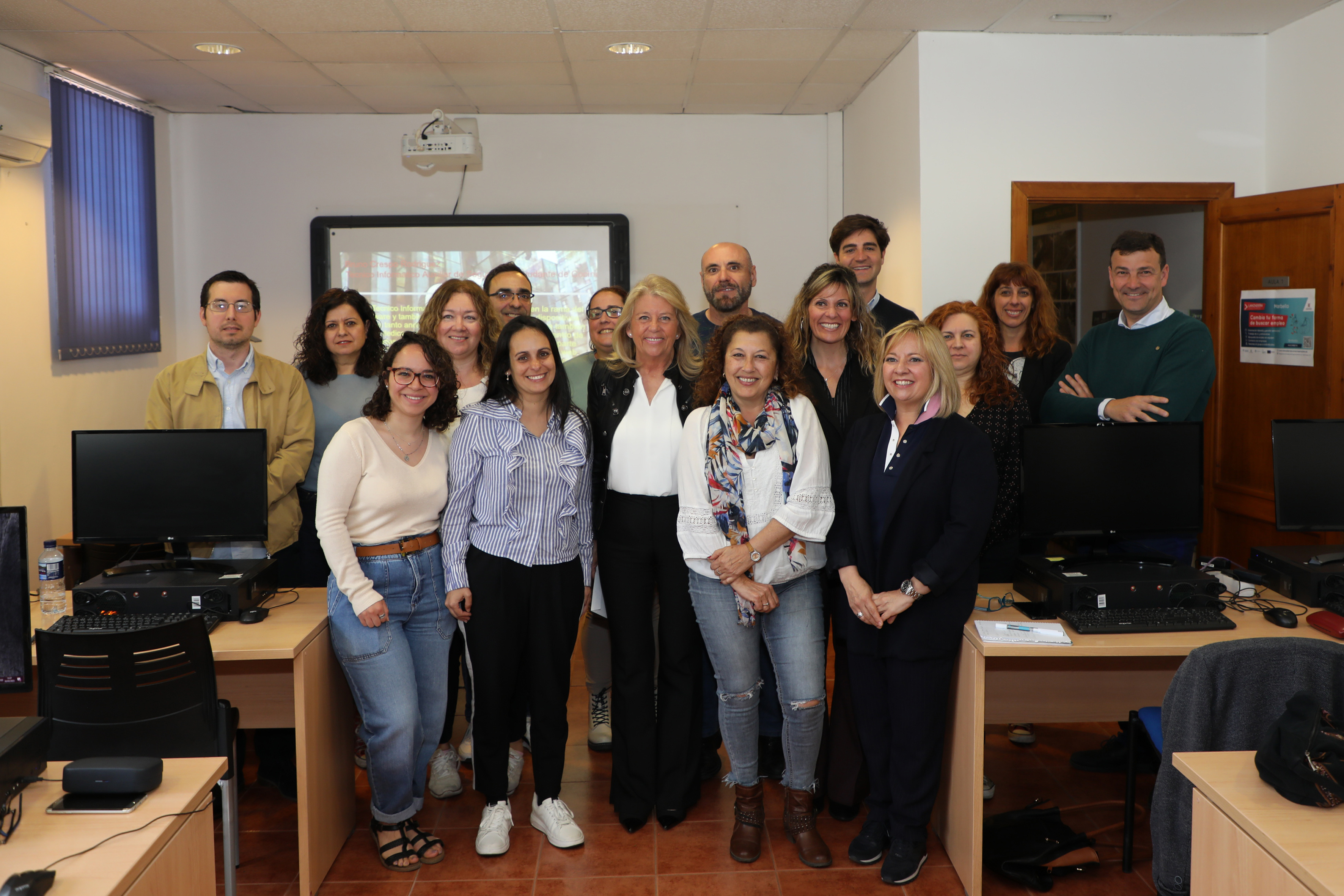 La alcaldesa destaca el nivel de empleabilidad de la Lanzadera Conecta Empleo de Marbella, cuya primera edición logró que el 50 por ciento de sus participantes encontrasen trabajo